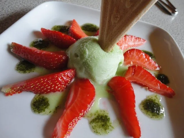 Zitronenmelissen-Eis - ohne Eismaschine - Rezept - Bild Nr. 10