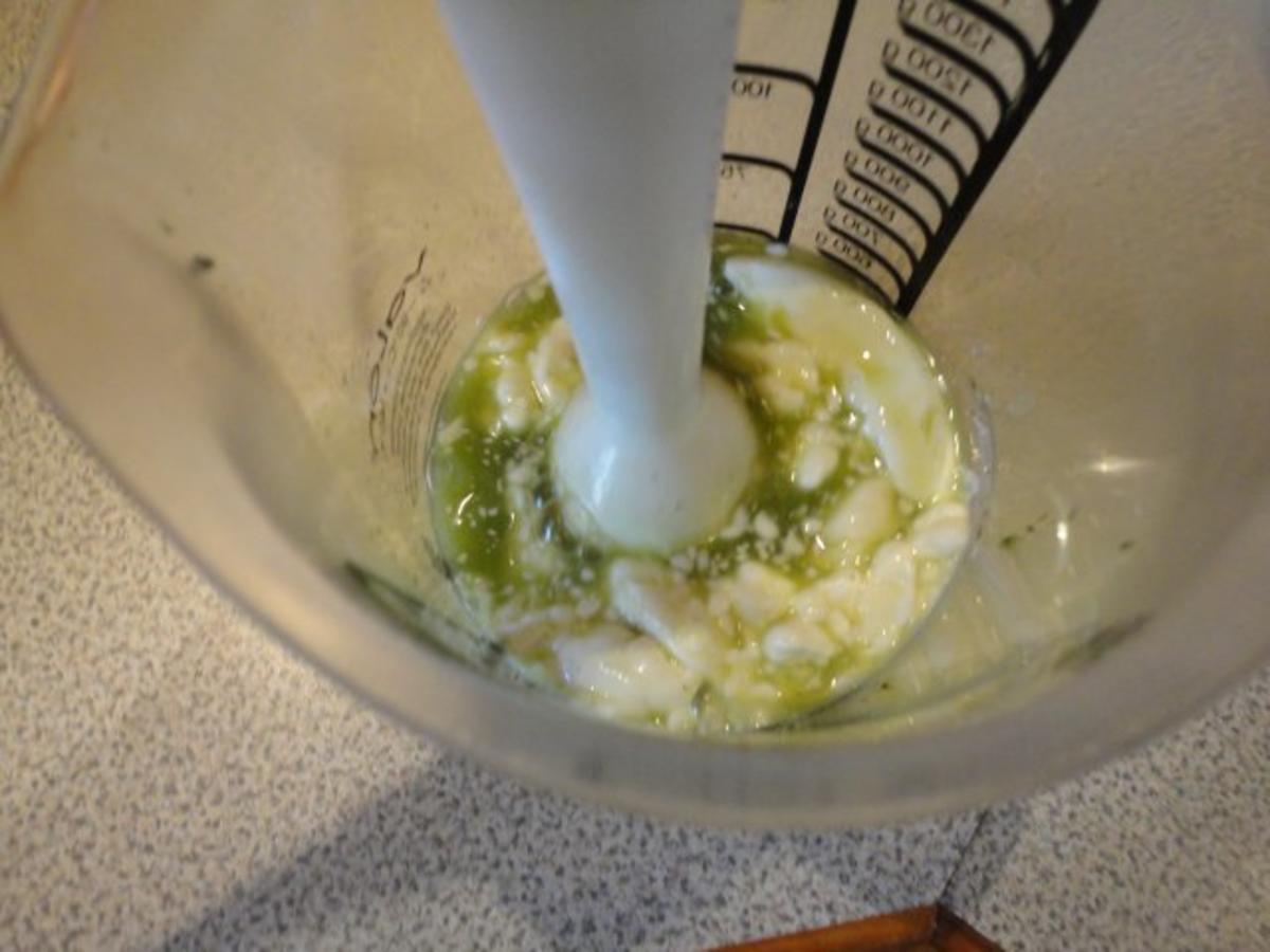 Zitronenmelissen-Eis - ohne Eismaschine - Rezept - Bild Nr. 6