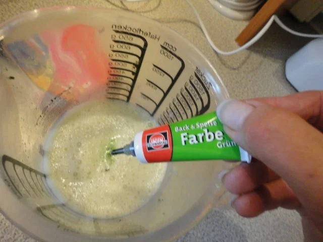 Zitronenmelissen-Eis - ohne Eismaschine - Rezept - Bild Nr. 7