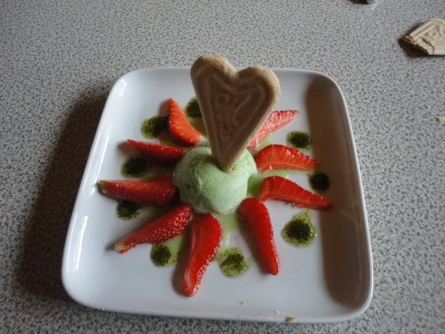 Zitronenmelissen-Eis - ohne Eismaschine - Rezept - Bild Nr. 11