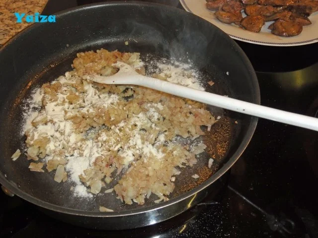 Higado de pollo en salsa de Jerez - Rezept - Bild Nr. 6