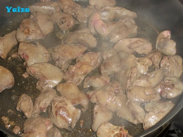 Higado de pollo en salsa de Jerez - Rezept - Bild Nr. 3