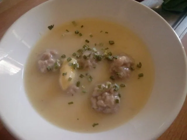 Spargelcremesuppe mit Klößchen a la Angie - Rezept