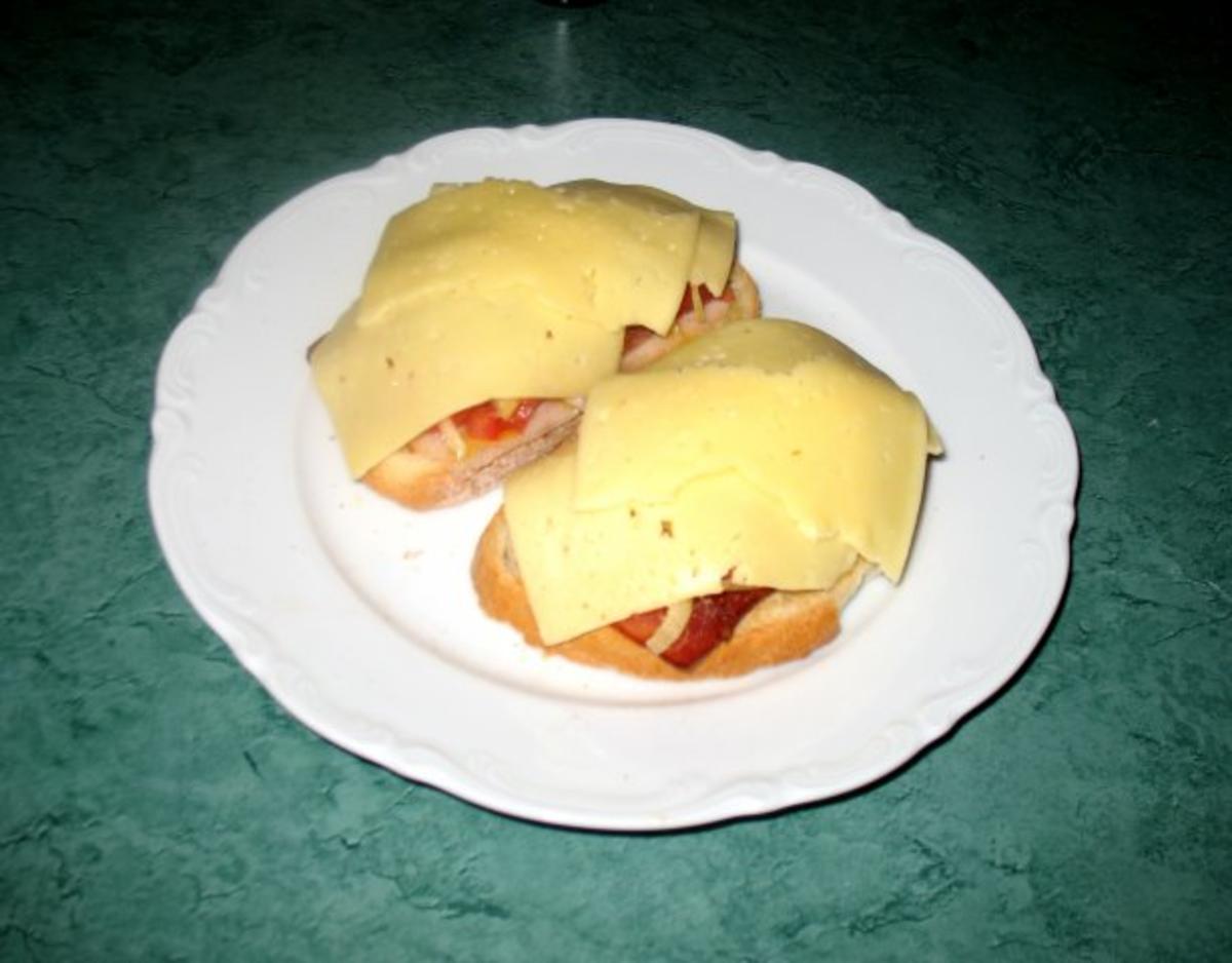 Snack/Brot - Toast mit Tomaten, Zwiebeln und rohem Schinken - Rezept - Bild Nr. 4