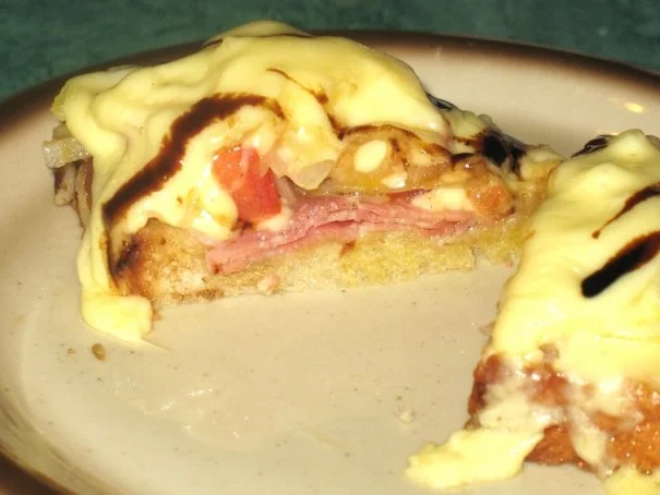 Snack/Brot - Toast mit Tomaten, Zwiebeln und rohem Schinken - Rezept - Bild Nr. 6