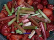 Einmachen: Erdbeer-Rhabarber-Gelee - Rezept