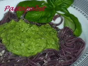 Heidelbeerspaghetti mit süssem Pesto - Rezept
