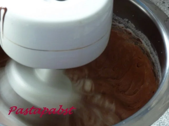 Eiweiß-Schokokuchen - Rezept - Bild Nr. 3