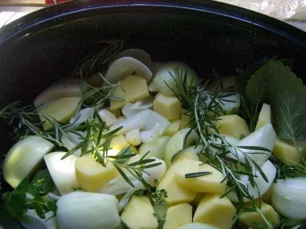 Rezept: Huhn unter Peka auf offenem Feuer Bild Nr. 7 Huhn unter Peka auf offenem Feuer - Rezept - Bild Nr. 7