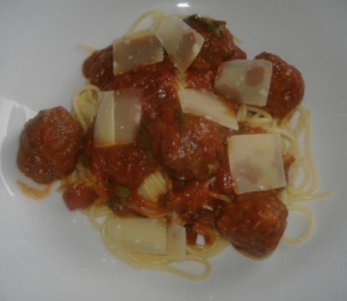 Spaghetti mit Fleischbällchen - Rezept