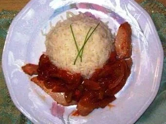 Rezept: Hähncheninnenfilet Rosmarin mit Letscho an Reis Hähncheninnenfilet Rosmarin mit Letscho an Reis - Rezept