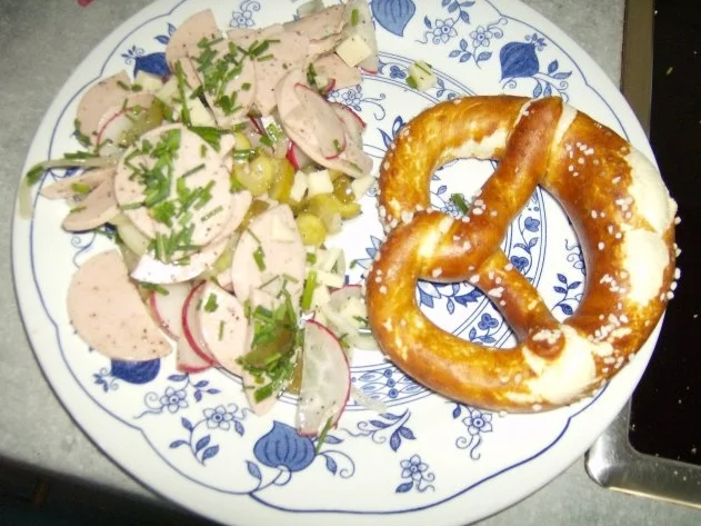 Rezept: Wurstsalat wie wir Ihn mögen Bild Nr. 6 Wurstsalat wie wir Ihn mögen - Rezept - Bild Nr. 6