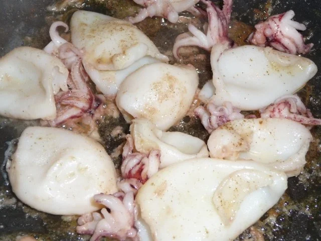 Tintenfisch mit Erbsenreis - Rezept - Bild Nr. 2