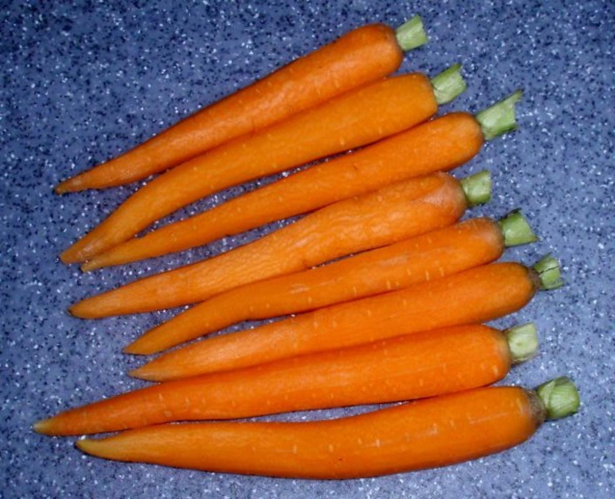 Filetstreifen in Tomatensugo mit glasierten Karotten und Basmatireis - Rezept - Bild Nr. 2