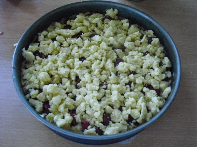 gefüllter Kirsch-Streusel-Kuchen - Rezept - Bild Nr. 5