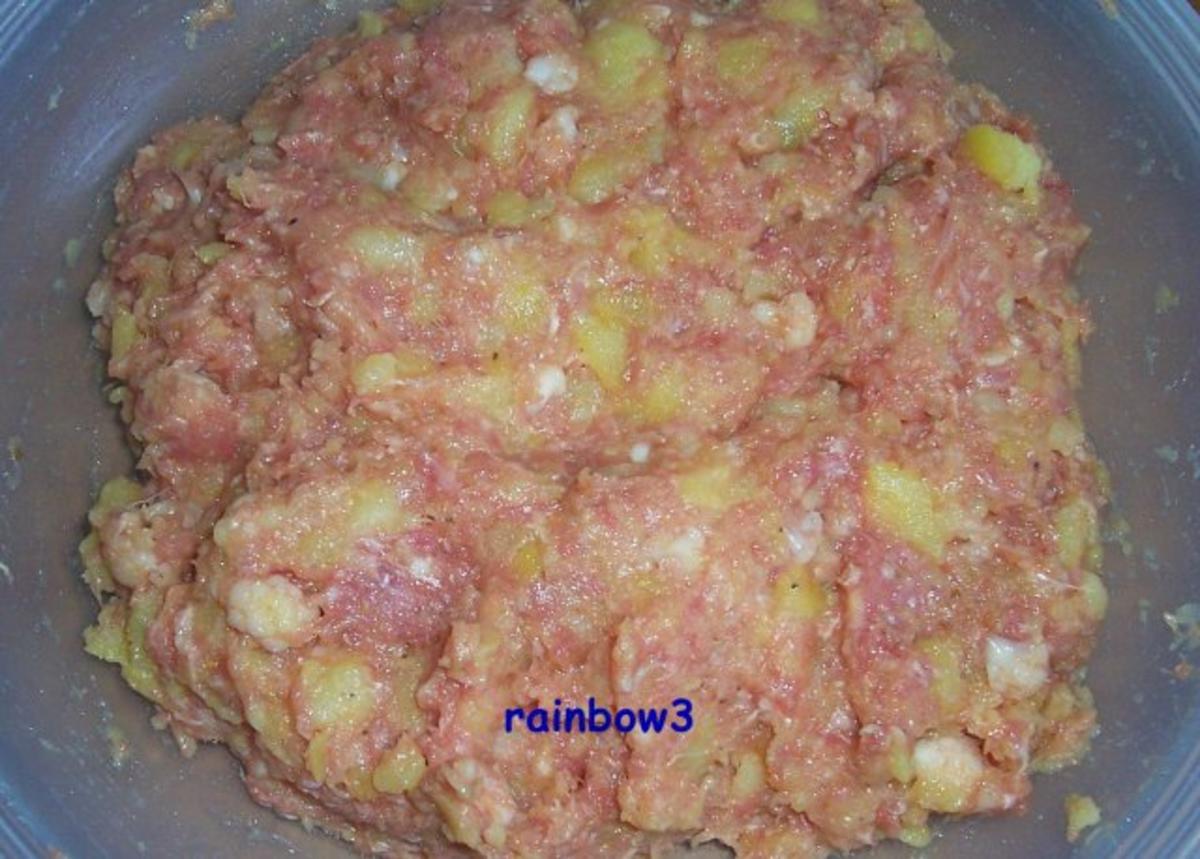 Kochen: Kartoffel-Hackfleisch-Bälle mit Überraschung plus Tomatensauce - Rezept - Bild Nr. 3