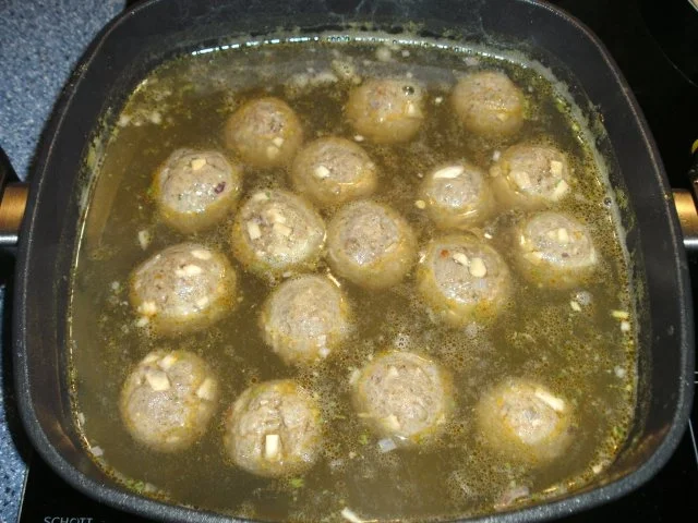 Hack-Klößchen in Champignonrahm - Rezept - Bild Nr. 3