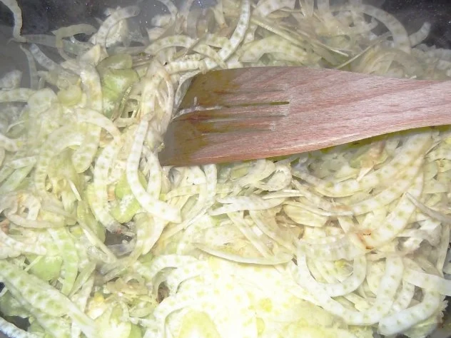 Pfeffrig-fruchtige Hähnchenbrust, gebratener Fenchel und Rosmarin-Kartoffelwürfel - Rezept - Bild Nr. 6