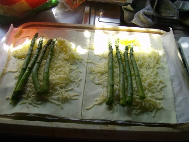 Rezept: Schweinefilet und grüner Spargel im Blätterteig Bild Nr. 6 Schweinefilet und grüner Spargel im Blätterteig - Rezept - Bild Nr. 6