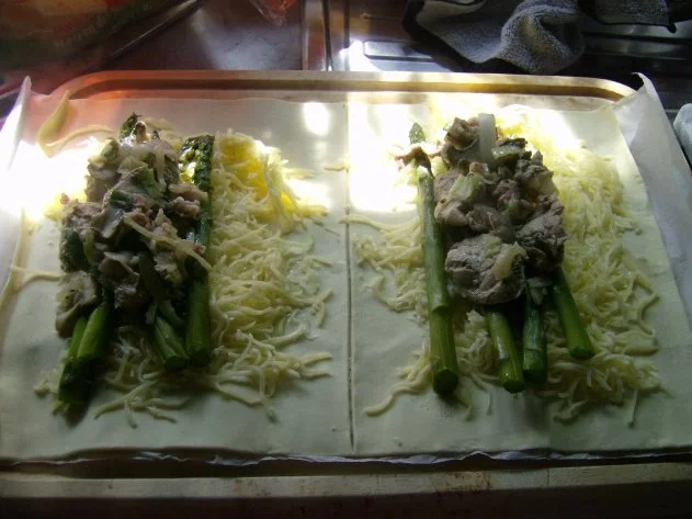 Rezept: Schweinefilet und grüner Spargel im Blätterteig Bild Nr. 8 Schweinefilet und grüner Spargel im Blätterteig - Rezept - Bild Nr. 8