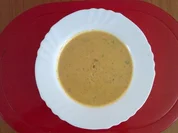 Möhrensuppe mit Erdnüssen - Rezept