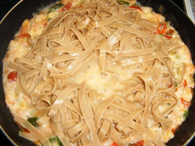 Rezept: Garnelen-Nudel-Pfanne Bild Nr. 7 Garnelen-Nudel-Pfanne - Rezept - Bild Nr. 7