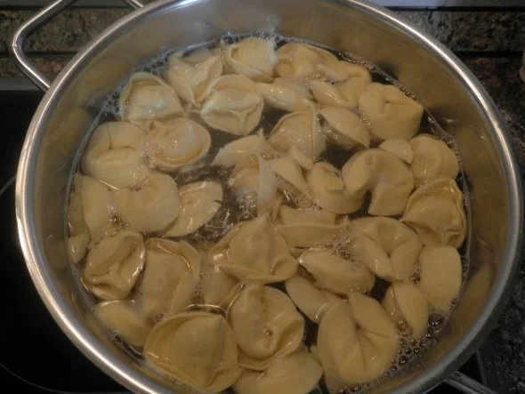 Rezept: Tortelloni - Salat Bild Nr. 2 Tortelloni - Salat - Rezept - Bild Nr. 2