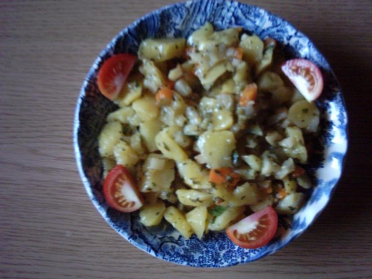 Bilder für Kartoffelsalat...diesmal bunt Rezept