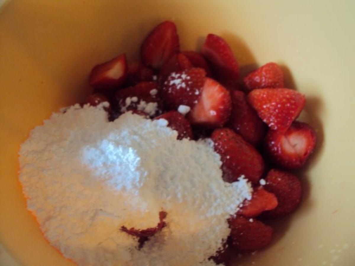 Erdbeer-Sahne Eis - Rezept - Bild Nr. 3