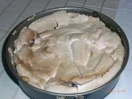 Rezept: BiNe` S RHABARBERKUCHEN MIT EIWEISSHAUBE Bild Nr. 5 BiNe` S RHABARBERKUCHEN MIT EIWEISSHAUBE - Rezept - Bild Nr. 5