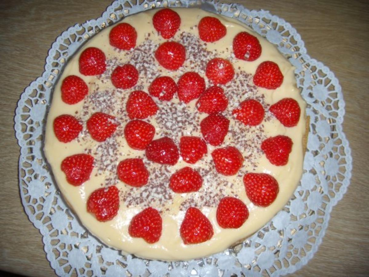 Erdbeer-Sahne-Torte mit sizilianischer Vanillecreme (crema pasticciera ...