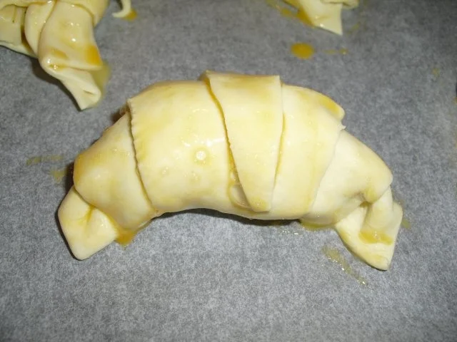 Rezept: Schinken-Käse-Hörnchen Bild Nr. 7 Schinken-Käse-Hörnchen - Rezept - Bild Nr. 7