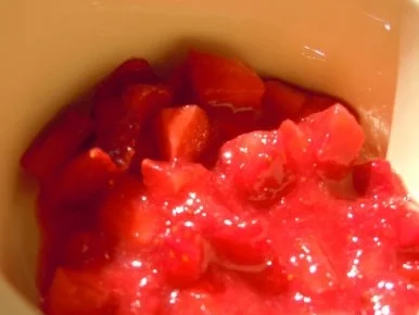 Rezept: Erdbeer-Cremé-Brulée Bild Nr. 4 Erdbeer-Cremé-Brulée - Rezept - Bild Nr. 4