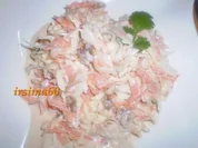 Krautsalat mit Möhren, Apfel und Walnüssen - Rezept