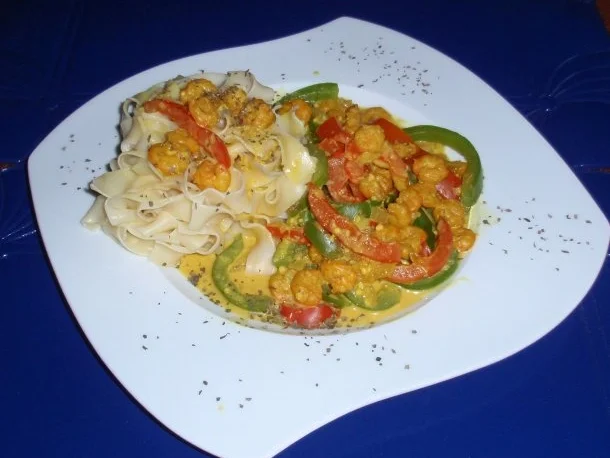 Garnelen-Gemüse-Pfanne mit Bandnudeln - Rezept - Bild Nr. 6