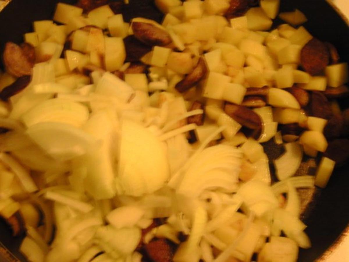 Kartoffel-Bratwurst-Pfanne - Rezept - Bild Nr. 2