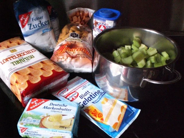 Rhabarber-Quark-Sahne-Torte - Rezept - Bild Nr. 2