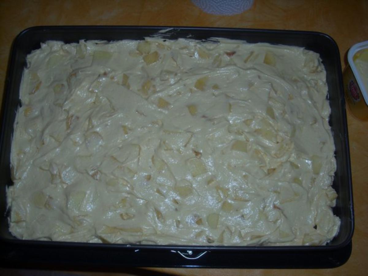 Saftiger Apfelkuchen - Rezept mit Bild - kochbar.de