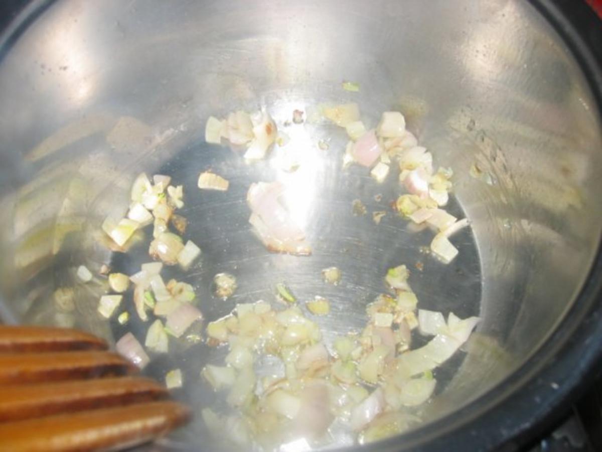Kartoffel-Spargelsuppe mit Ei und Feldsalat - Rezept - Bild Nr. 3