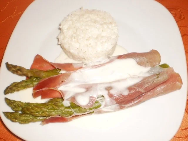 Rezept: Spargel-Päckchen auf Reis Bild Nr. 2 Spargel-Päckchen auf Reis - Rezept - Bild Nr. 2