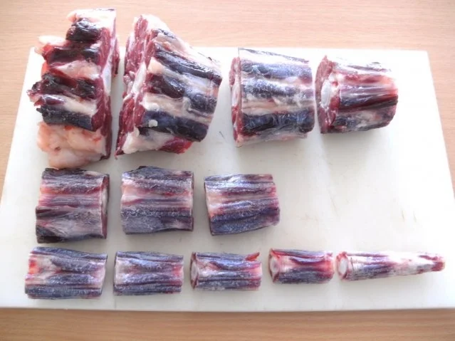 Fleisch: Ochsenschwanzragout, pikant, mit Mischpilzen - Rezept - Bild Nr. 2