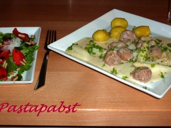 Rezept: Erdbeer-Rucola-Salat Bild Nr. 2 Erdbeer-Rucola-Salat - Rezept - Bild Nr. 2