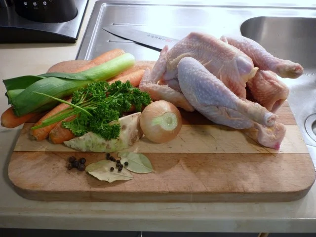 Hühnerragout vom Suppenhuhn mit Kartoffelpüree - Rezept - Bild Nr. 2