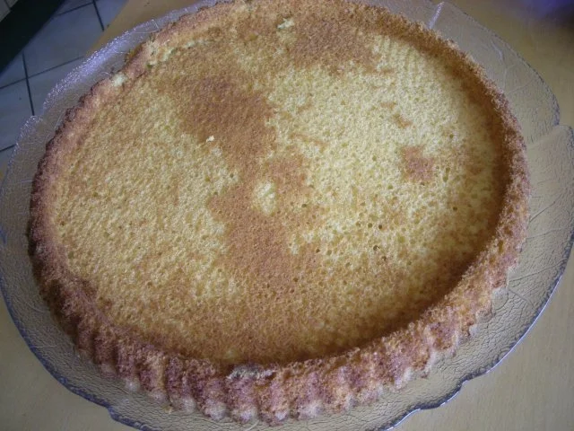 Tortenboden gelingt immer....... mit Erdbeeren oder Kirschen - Rezept - Bild Nr. 3