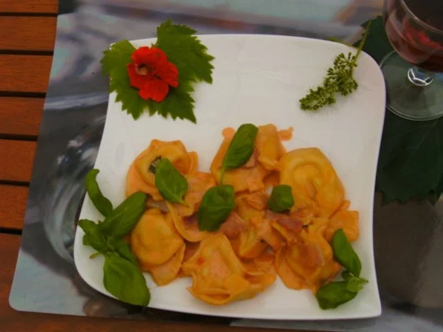 Rezept: Tortellini .. mit Lachs..Kochschinken Bild Nr. 2 Tortellini .. mit Lachs..Kochschinken - Rezept - Bild Nr. 2