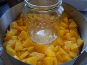 Lochtorte mit Pfirsich - Rezept