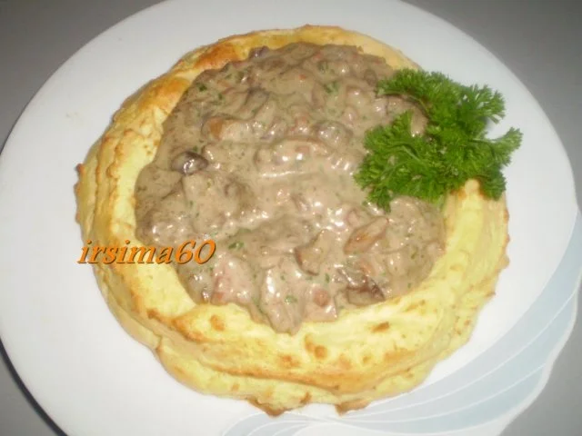 Rezept: Mischpilz - Ragout im Kartoffelkranz Mischpilz - Ragout im Kartoffelkranz - Rezept