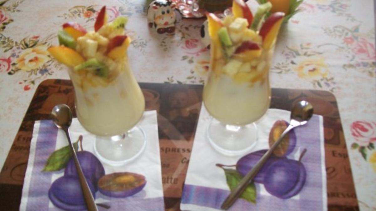 Apfel- Bananen- Salat mit Vanille-Pudding - Rezept
