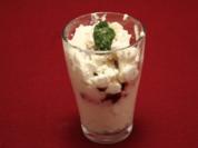 Mascarpone-Kirsch-Röllchen an süßem Pesto - Rezept