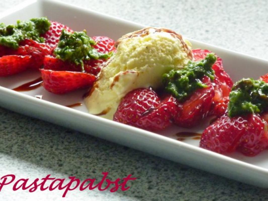 Erdbeeren mit süssem Pesto - Rezept mit Bild - kochbar.de
